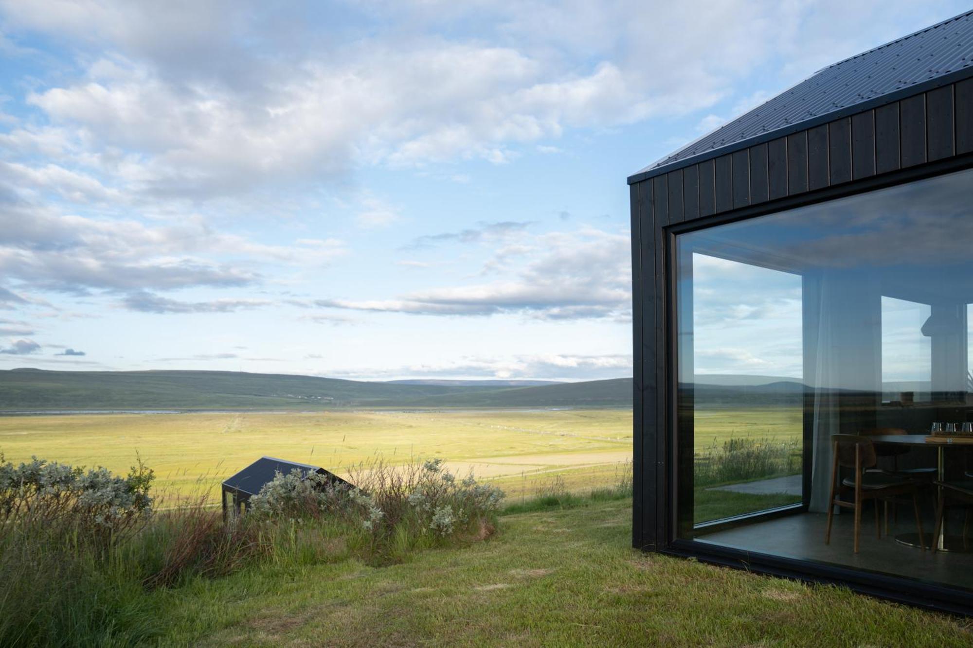 Svartaborg Husavik Exterior photo